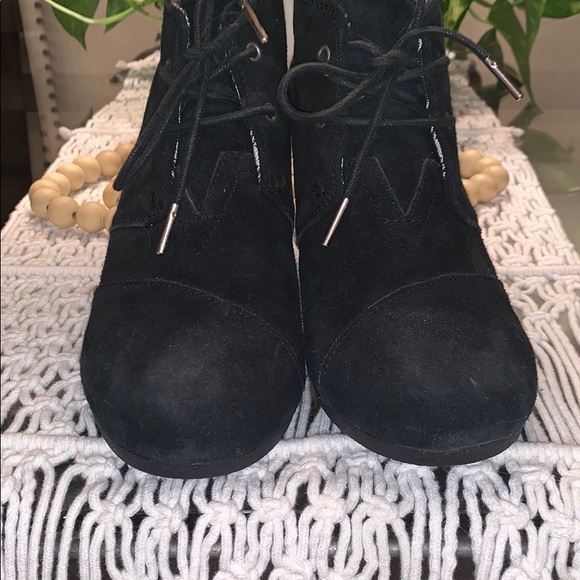 Toms Desert Wedge Suede Booties - Picture 8 of 8